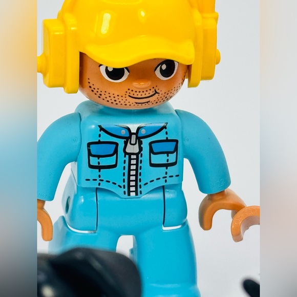 Lego Duplo Lot Boys Girls Dog Cat Circus Zoo Pilot Boy 6 Piece Toy Bundle - Picture 2 of 14